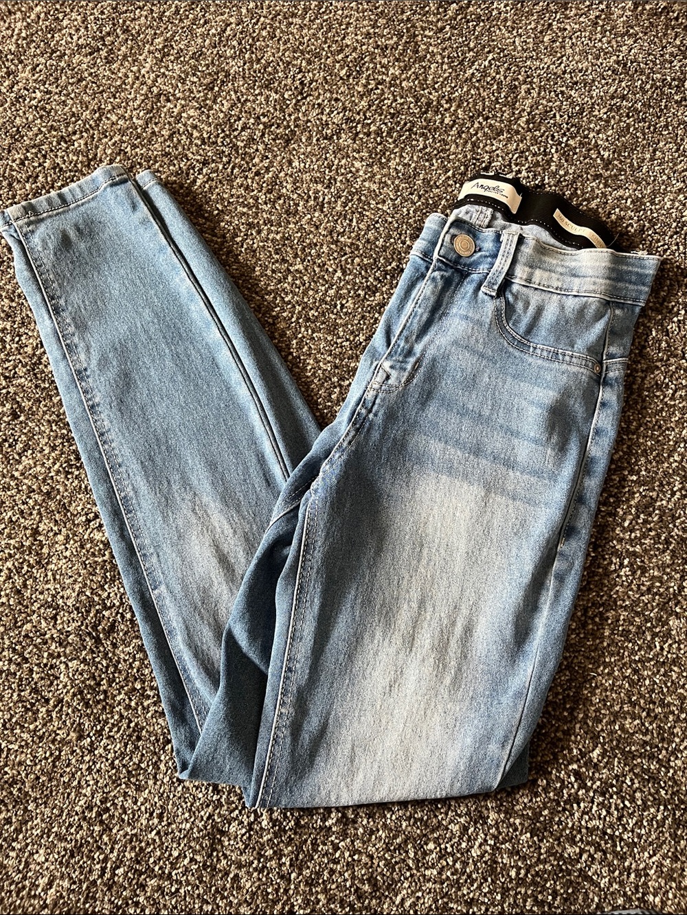Women’s angles skinny jeans size 6